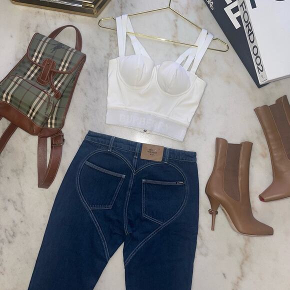 Burberry Heart-Stitch Motif Denim Skinny Jeans in Dark Wash - Picture 3 of 17